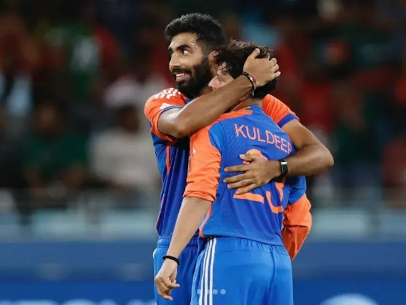 IND vs PAK Final Live Score: 141 पर पाकिस्तान का 9वां विकेट गिरा, बुमराह ने झटका दिया बड़ा झटका IND vs PAK Final Live Score: 141 पर पाकिस्तान का 9वां विकेट गिरा, बुमराह ने झटका दिया बड़ा झटका