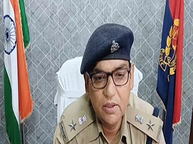 त्योहारों के मद्देनजर पुलिस सतर्क, एसपी ग्रामीण ने की शांति की अपील त्योहारों के मद्देनजर पुलिस सतर्क, एसपी ग्रामीण ने की शांति की अपील