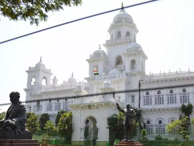 विधानसभा अध्यक्ष 29 सितंबर को अयोग्यता याचिकाओं पर करेंगे सुनवाई विधानसभा अध्यक्ष 29 सितंबर को अयोग्यता याचिकाओं पर करेंगे सुनवाई
