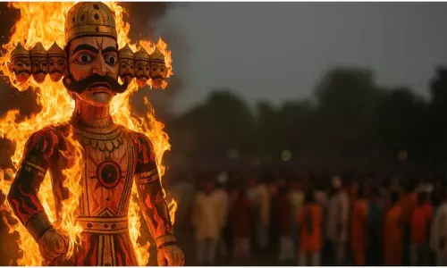 Dussehra 2025: 1 या 2 अक्तूबर कब है दशहरा, जानें रावण दहन मुहूर्त और पूजा विधि