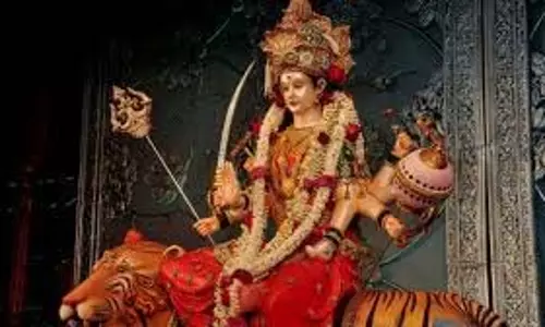 Navratri 2025 Remedies: महाअष्टमी पर करें ये खास उपाय, विवाह और नौकरी में आ रही समस्याओं से मिलेगी मुक्ति Navratri 2025 Remedies: महाअष्टमी पर करें ये खास उपाय, विवाह और नौकरी में आ रही समस्याओं से मिलेगी मुक्ति