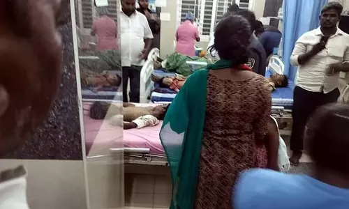 करूर पीड़ितों को केंद्र सरकार हरसंभव सहायता देगी : अमित शाह करूर पीड़ितों को केंद्र सरकार हरसंभव सहायता देगी : अमित शाह