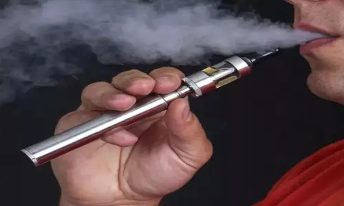 32 लाख की ई-सिगरेट जब्त, चीन से लाकर भारत में सप्लाई करने वाला तस्कर गिरफ्तार 32 लाख की ई-सिगरेट जब्त, चीन से लाकर भारत में सप्लाई करने वाला तस्कर गिरफ्तार