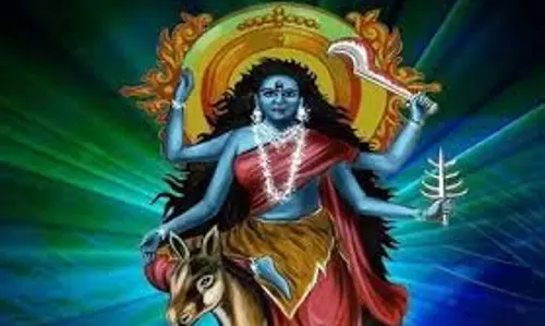 Maa Kalratri Chalisa: सप्तमी को जरूर करें मां कालरात्रि चालीसा का पाठ, दूर होंगी परेशानियां