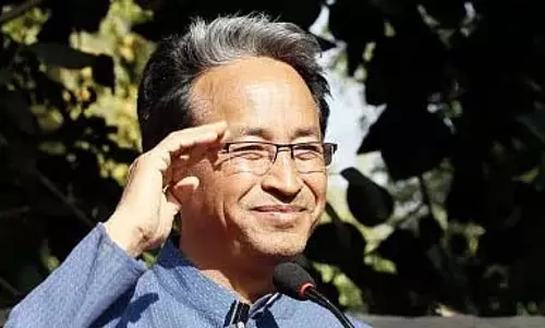 NSA के तहत गिरफ्तार सोनम वांगचुक 7 साल पहले IAS मीट में शामिल होने भोपाल आए थे NSA के तहत गिरफ्तार सोनम वांगचुक 7 साल पहले IAS मीट में शामिल होने भोपाल आए थे