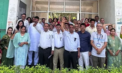 Haryana : दो महीने का वेतन न मिलने से एडेड कॉलेज स्टाफ मुश्किल में Haryana : दो महीने का वेतन न मिलने से एडेड कॉलेज स्टाफ मुश्किल में