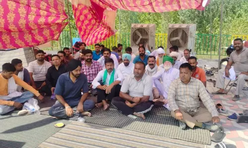 Haryana :  अंबाला-काला अंब राजमार्ग पर ग्रामीणों ने टोल माफी की मांग की