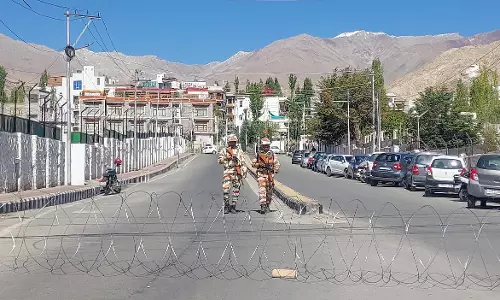 लेह में दोपहर 1 बजे से 3 बजे तक कर्फ्यू में ढील दी गई