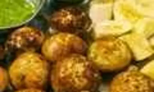 Mordhan Appe Recipe: सिर्फ 10 मिनट में बनाएं स्वादिष्ट व्रत के मोरधन अप्पे
