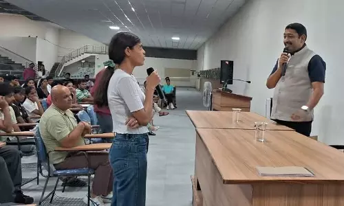Haryana : अपने दिल और दिमाग के करीब करियर चुनें: खेल विश्वविद्यालय के कुलपति ने युवाओं से कहा Haryana : अपने दिल और दिमाग के करीब करियर चुनें: खेल विश्वविद्यालय के कुलपति ने युवाओं से कहा