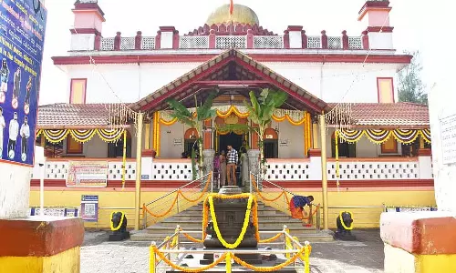 Madikeri : ओंकारेश्वर मंदिर में है केवल 22 ग्राम सोना Madikeri : ओंकारेश्वर मंदिर में है केवल 22 ग्राम सोना