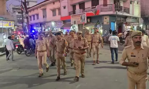 मिशन शक्ति 5.0: पुलिस ने बाजारों में निकाला फ्लैग मार्च, महिलाओं को सुरक्षा का दिलाया भरोसा मिशन शक्ति 5.0: पुलिस ने बाजारों में निकाला फ्लैग मार्च, महिलाओं को सुरक्षा का दिलाया भरोसा