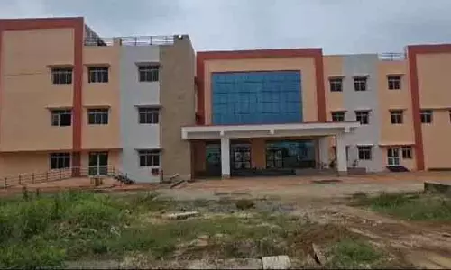 उपेक्षा के कारण बरगढ़ क्रिटिकल केयर ब्लॉक बदहाली में सड़ रहा