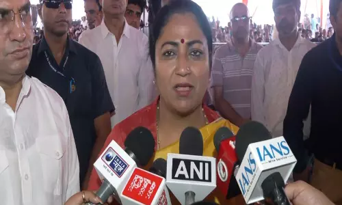 आत्मनिर्भर भारत के लिए स्वदेशी उत्पादों की खरीद-बिक्री जरूरी: दिल्ली के मुख्यमंत्री