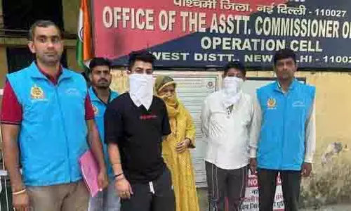 Delhi से 3,580 किलो अवैध पटाखे जब्त, तीन गिरफ्तार