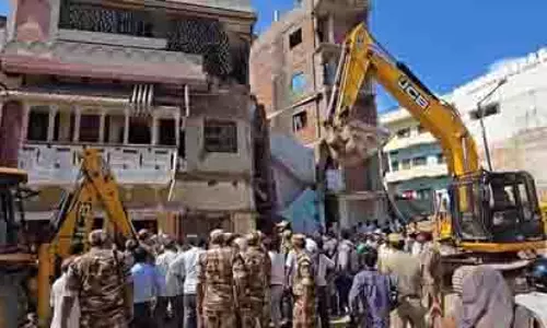 Varanasi: मोहम्मद शाहिद का घर सड़क परियोजना के लिए ध्वस्त Varanasi: मोहम्मद शाहिद का घर सड़क परियोजना के लिए ध्वस्त