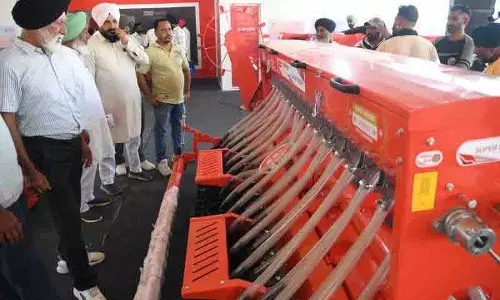PAU किसान मेले में आधुनिक कृषि तकनीकों और सब्सिडी वाले बीजों का प्रदर्शन PAU किसान मेले में आधुनिक कृषि तकनीकों और सब्सिडी वाले बीजों का प्रदर्शन