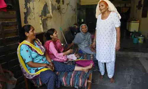 Zirakpur village में डायरिया जैसे लक्षणों से 55 लोग बीमार