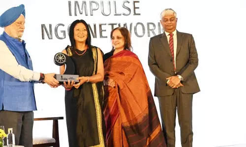 हसीना खरबीह ने सामाजिक परिवर्तन के लिए द हिंदू बिजनेसलाइन चेंज मेकर अवार्ड 2025 जीता हसीना खरबीह ने सामाजिक परिवर्तन के लिए द हिंदू बिजनेसलाइन चेंज मेकर अवार्ड 2025 जीता