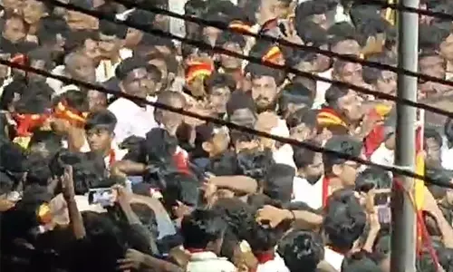 करूर भगदड़ पर राजनीतिक दबाव बढ़ा, सुप्रीम कोर्ट से जांच की मांग