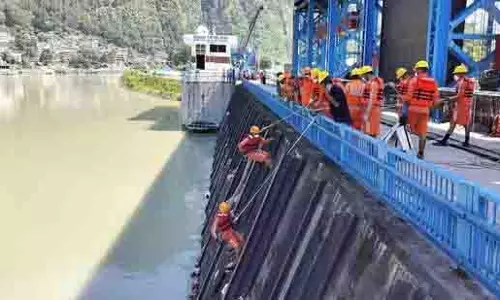 Uttarakhand: लापता स्थानीय पत्रकार का शव 10 दिन बाद बैराज से मिला Uttarakhand: लापता स्थानीय पत्रकार का शव 10 दिन बाद बैराज से मिला