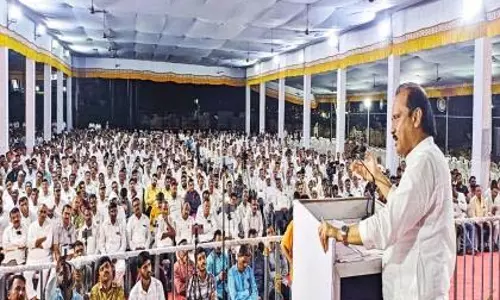 अजित पवार की Googly ने जीता दिल, सोमेश्वर में बदलाव का वादा अजित पवार की Googly ने जीता दिल, सोमेश्वर में बदलाव का वादा