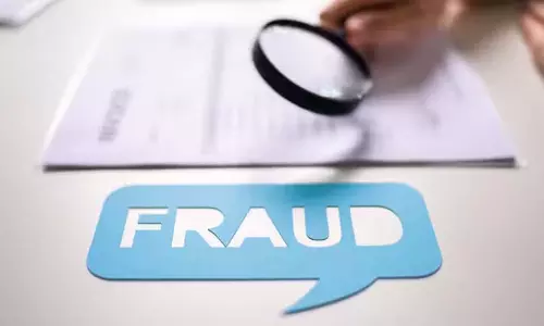 अलवर में 500 करोड़ रुपये की साइबर धोखाधड़ी में Axis Bank के कर्मचारी समेत 6 गिरफ्तार अलवर में 500 करोड़ रुपये की साइबर धोखाधड़ी में Axis Bank के कर्मचारी समेत 6 गिरफ्तार