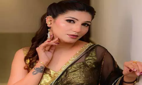 वो नूर का इराना है... ब्लैक साड़ी में सपना चौधरी ने बिखेरा जलवा, फैंस हुए दीवाने