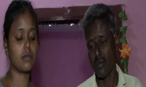 करूर भगदड़ : भीड़ ने मेरी मां को आंखों के सामने कुचला, परिजनों का छलका दर्द करूर भगदड़ : भीड़ ने मेरी मां को आंखों के सामने कुचला, परिजनों का छलका दर्द