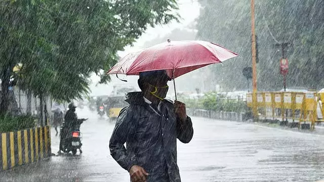 Tamil Nadu के कुछ हिस्सों में आज मध्यम बारिश की संभावना Tamil Nadu के कुछ हिस्सों में आज मध्यम बारिश की संभावना