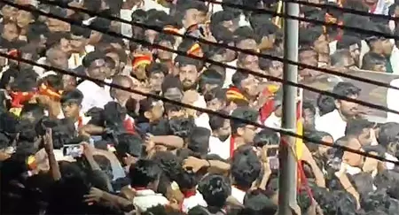करूर भगदड़: मृतकों की संख्या 41 हुई, राहुल गांधी ने सीएम एमके स्टालिन और टीवीके प्रमुख विजय से की बात करूर भगदड़: मृतकों की संख्या 41 हुई, राहुल गांधी ने सीएम एमके स्टालिन और टीवीके प्रमुख विजय से की बात