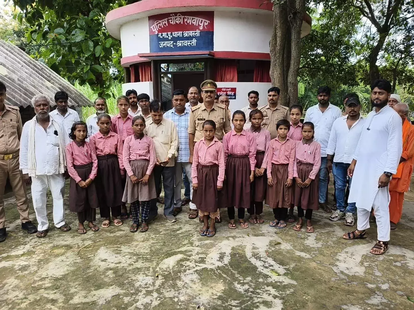 Shravasti: महिलाओं की सुरक्षा और सम्मान पर पुलिस ने दी महत्वपूर्ण जानकारी Shravasti: महिलाओं की सुरक्षा और सम्मान पर पुलिस ने दी महत्वपूर्ण जानकारी