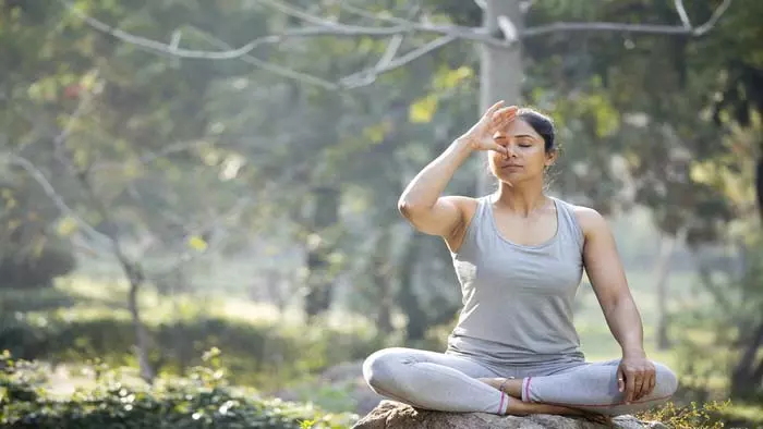 Yoga Tips: सांस के रोगियों को योगासनों से मिल सकता है लाभ Yoga Tips: सांस के रोगियों को योगासनों से मिल सकता है लाभ
