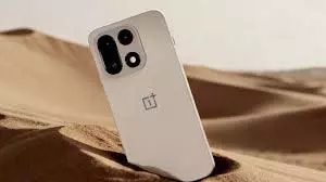 OnePlus 15: पहली तस्वीर आई सामने, डिज़ाइन देखकर हो जाएंगे दीवाने OnePlus 15: पहली तस्वीर आई सामने, डिज़ाइन देखकर हो जाएंगे दीवाने
