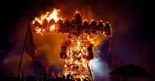 Dussehra 2025 Remedy: दशहरे की राख और लकड़ी से करें एक छोटा सा काम, आर्थिक तंगी होगी दूर Dussehra 2025 Remedy: दशहरे की राख और लकड़ी से करें एक छोटा सा काम, आर्थिक तंगी होगी दूर