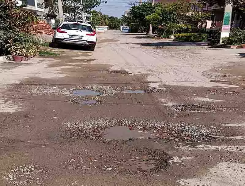 Jalandhar: शहरी क्षेत्र के निवासियों का नागरिक मुद्दों पर धरना Jalandhar: शहरी क्षेत्र के निवासियों का नागरिक मुद्दों पर धरना