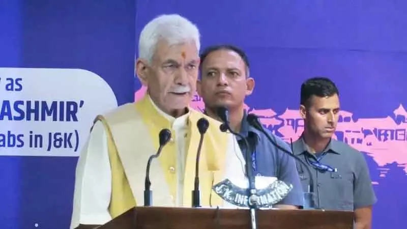 सीटी यूनिवर्सिटी लुधियाना को प्राइड ऑफ जेएंडके अवार्ड्स से सम्मानित किया गया सीटी यूनिवर्सिटी लुधियाना को प्राइड ऑफ जेएंडके अवार्ड्स से सम्मानित किया गया