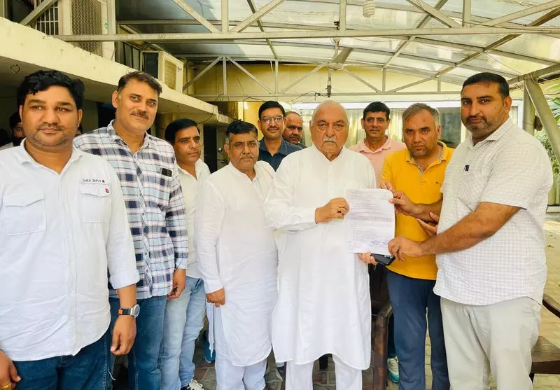 Haryana के किसान औने-पौने दामों पर अपनी उपज बेचने को मजबूर भूपेंद्र हुड्डा Haryana के किसान औने-पौने दामों पर अपनी उपज बेचने को मजबूर भूपेंद्र हुड्डा