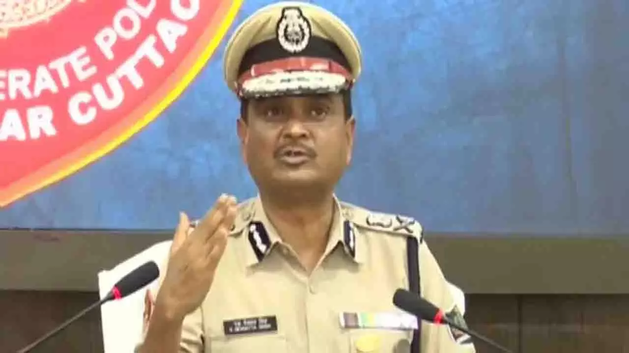 कटक-भुवनेश्वर में दुर्गा पूजा को लेकर हाई अलर्ट, सुरक्षा के सख्त इंतज़ाम कटक-भुवनेश्वर में दुर्गा पूजा को लेकर हाई अलर्ट, सुरक्षा के सख्त इंतज़ाम