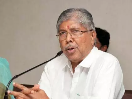 आंदोलन के कारण सावित्रीबाई फुले पुणे विश्वविद्यालय की रैंकिंग गिरी: Chandrakant Patil आंदोलन के कारण सावित्रीबाई फुले पुणे विश्वविद्यालय की रैंकिंग गिरी: Chandrakant Patil