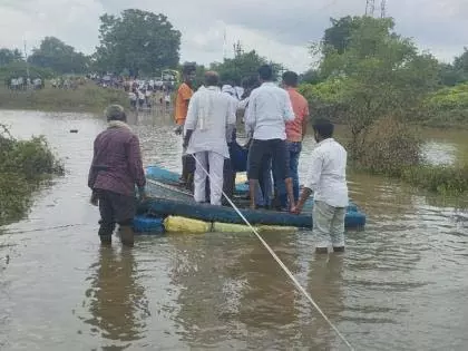 खली नदी में बाढ़: गंगाखेड़ गांव में शव बरामद खली नदी में बाढ़: गंगाखेड़ गांव में शव बरामद