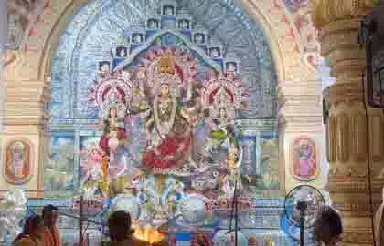 Odisha: कटक दुर्गा पूजा चांदी और सोने के काम के लिए विश्व प्रसिद्ध है Odisha: कटक दुर्गा पूजा चांदी और सोने के काम के लिए विश्व प्रसिद्ध है