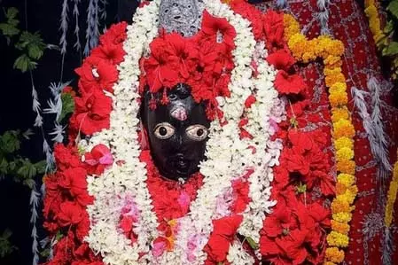 मुंडेश्वरी भवानी मंदिर में सात्विक बलि की अनोखी परंपरा मुंडेश्वरी भवानी मंदिर में सात्विक बलि की अनोखी परंपरा