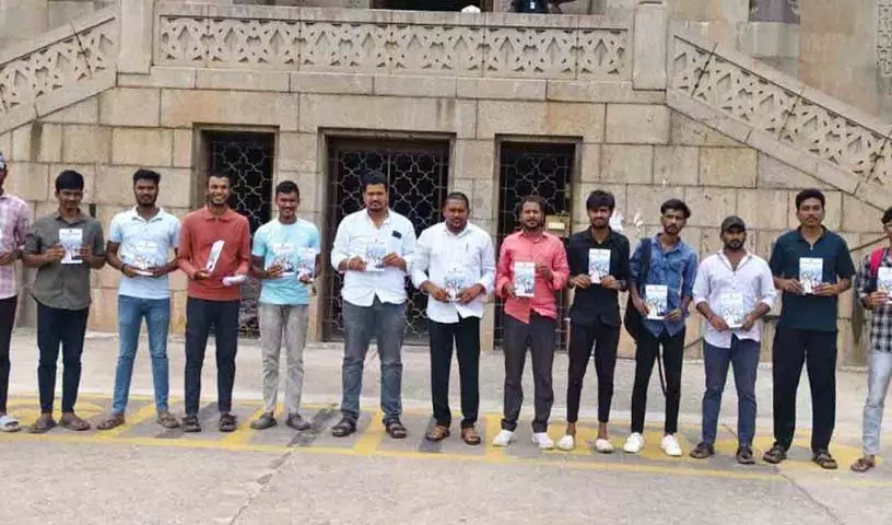 Issa – Izzat – Hukumat पुस्तक का विमोचन Issa – Izzat – Hukumat पुस्तक का विमोचन
