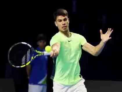Japan Open: अल्काराज़ ने फाइनल में बनाई जगह, सीज़न की रिकॉर्ड जीत के साथ Japan Open: अल्काराज़ ने फाइनल में बनाई जगह, सीज़न की रिकॉर्ड जीत के साथ