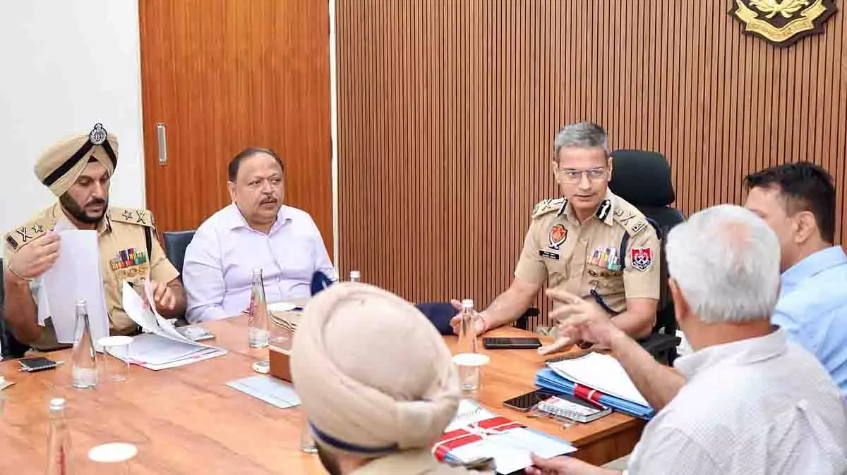 ISI की धमकियों के बीच त्योहारी सीजन से पहले पंजाब में हाई अलर्ट ISI की धमकियों के बीच त्योहारी सीजन से पहले पंजाब में हाई अलर्ट