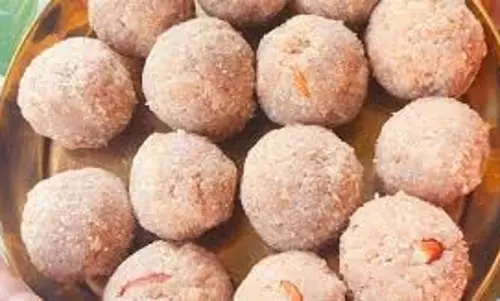 Recipe: मखाना और नारियल के ये लड्डू कमजोर हड्डियों में फूंक देंगे जान