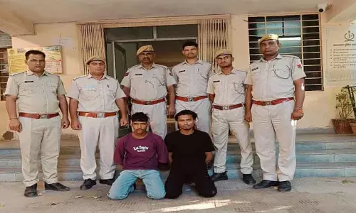 कोचिंग छात्रा के पीछे पड़े मनचले, धर्मांतरण और तेजाब फेंकने की धमकी, दो अरेस्ट