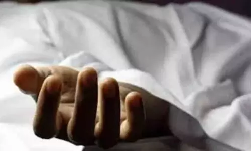 गोल्ड मेडलिस्ट छात्रा की मौत, परिजनों ने चुपचाप कर दिया अंतिम संस्कार