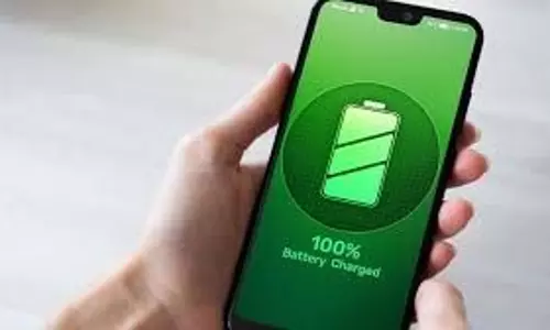 Smartphone Charging Tips :फोन को 100% चार्ज क्यों नहीं करना चाहिए? जानें असल वजह